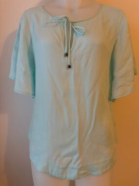 Sea foam Women’s M Tie-Neck Flutter Sleeve Top, rayon, dry clean only